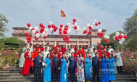 Lễ cưới tập thể cho công nhân có hoàn cảnh khó khăn tại Thái Nguyên. Ảnh: Lam Thanh