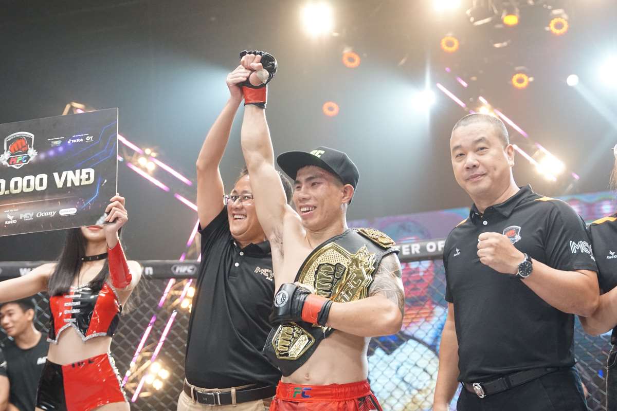 Võ sĩ MMA Phạm Văn Nam đăng quang ngoạn mục ở Master Of Fights Championship 2023. Ảnh: MCV