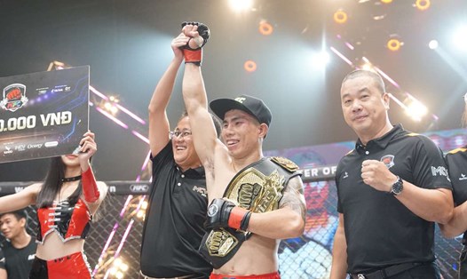 Võ sĩ MMA Phạm Văn Nam đăng quang ngoạn mục ở Master Of Fights Championship 2023. Ảnh: MCV