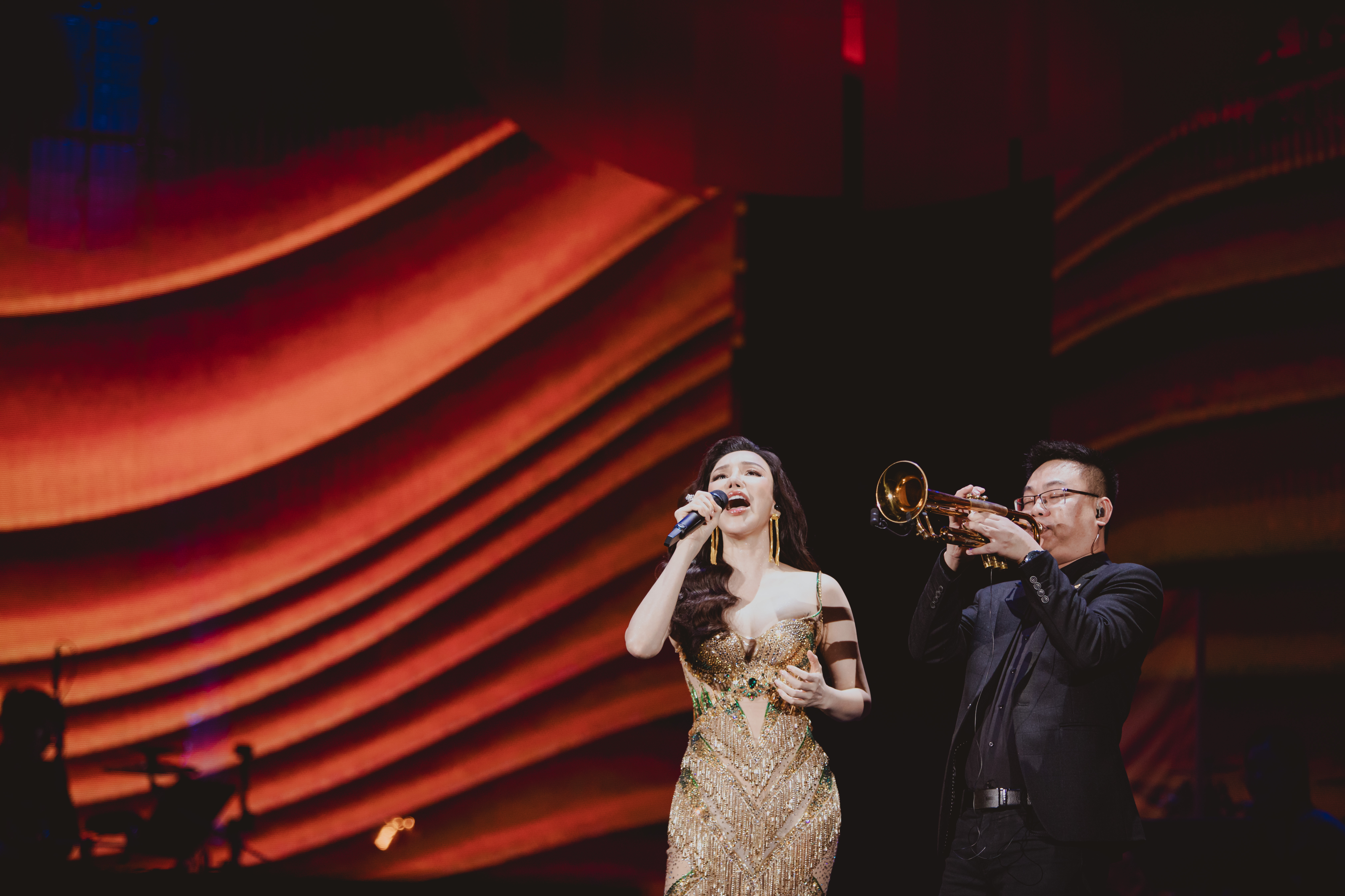 Sau 10 năm tạm nghỉ, ca sĩ Hồ Quỳnh Hương trở lại với đêm nhạc của Đỗ Bảo trong loạt ca khúc “Bức thư tình“. Ảnh: BTC