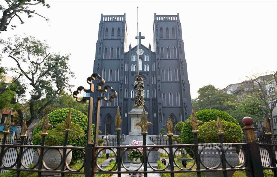 Công trình kiến trúc Nhà thờ lớn Hà Nội. Ảnh: T.Vương