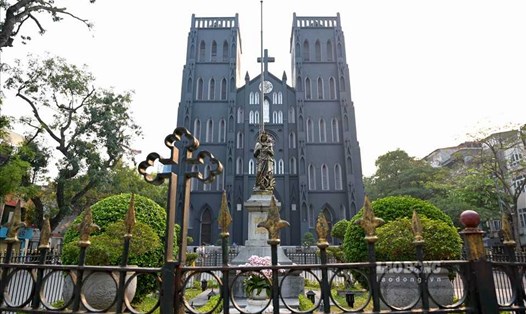 Công trình kiến trúc Nhà thờ lớn Hà Nội. Ảnh: T.Vương