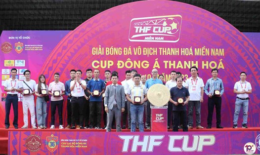 Khởi tranh Giải bóng đá vô địch Thanh Hóa miền Nam (THF - 10) Cup Đông Á Thanh Hóa lần 10 năm 2023. Ảnh: Đình Thảo