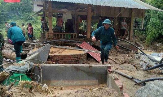 Nhiều căn nhà của người dân Liên Minh (Sa Pa, Lào Cai) bị hư hỏng nặng nề sau trận lũ quét hồi tháng 9. Ảnh: Bảo Nguyên