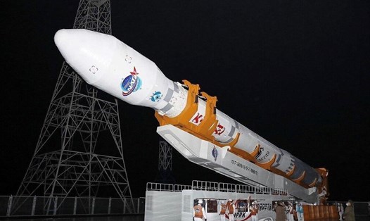 Triều Tiên phóng vệ tinh do thám quân sự bằng tên lửa Chollima-1. Ảnh: KCNA