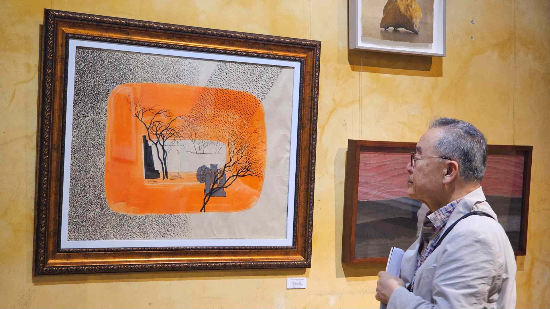 Đặc biệt là các kỳ Festival Huế, hoạt động giao lưu triển lãm luôn nhận được sự quan tâm của cộng đồng nghệ thuật trong nước và quốc tế. “Song hành”, như đúng tính chất của tên gọi, là một triển lãm tranh nghệ thuật giao lưu, kết nối thông điệp thẩm mỹ giữa hai quốc gia Việt Nam và Hàn Quốc. 