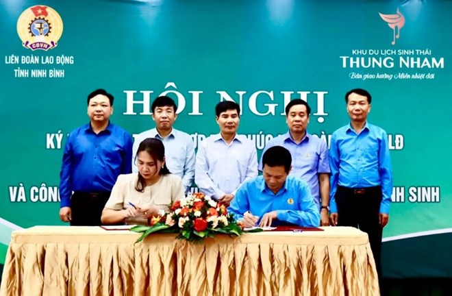 Ký thỏa thuận hợp tác Chương trình phúc lợi cho đoàn viên tại Ninh Bình