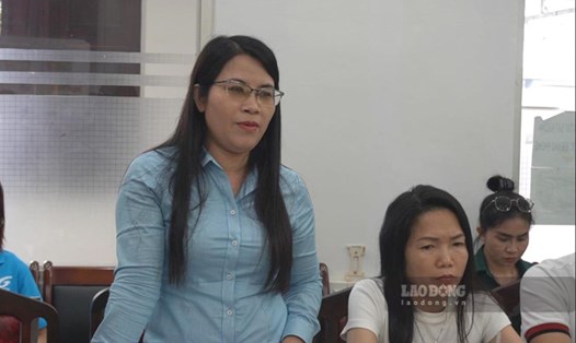 Bà Nguyễn Thị Hồng Linh - Phó Chủ tịch UBND TP Rạch Giá thông tin vụ việc ngộ độc thực phẩm. Ảnh: Nguyên Anh