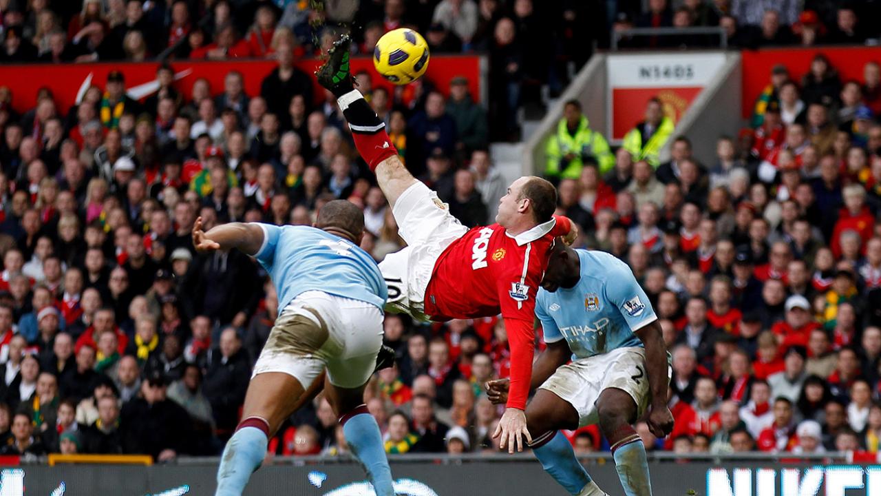 Pha bóng của Garnacho khiến người hâm mộ Manchester United nhớ về bàn thắng của Rooney hơn 10 năm về trước. Ảnh: Premier League