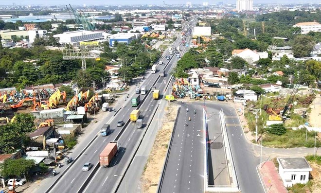 13 năm chưa mở rộng xong 4,2km đường huyết mạch phía Đông TPHCM