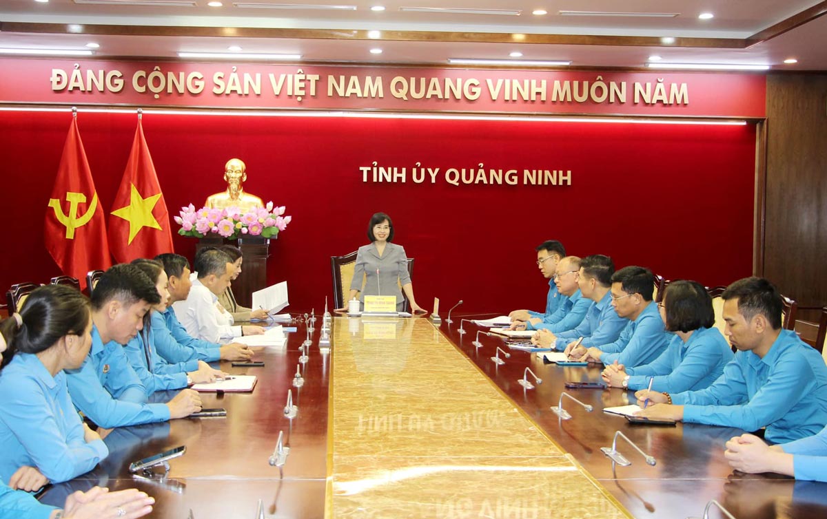 Phó Bí thư Thường trực Tỉnh ủy Trịnh Thị Minh Thanh phát biểu tại cuộc gặp. Ảnh: LĐLĐ Quảng Ninh