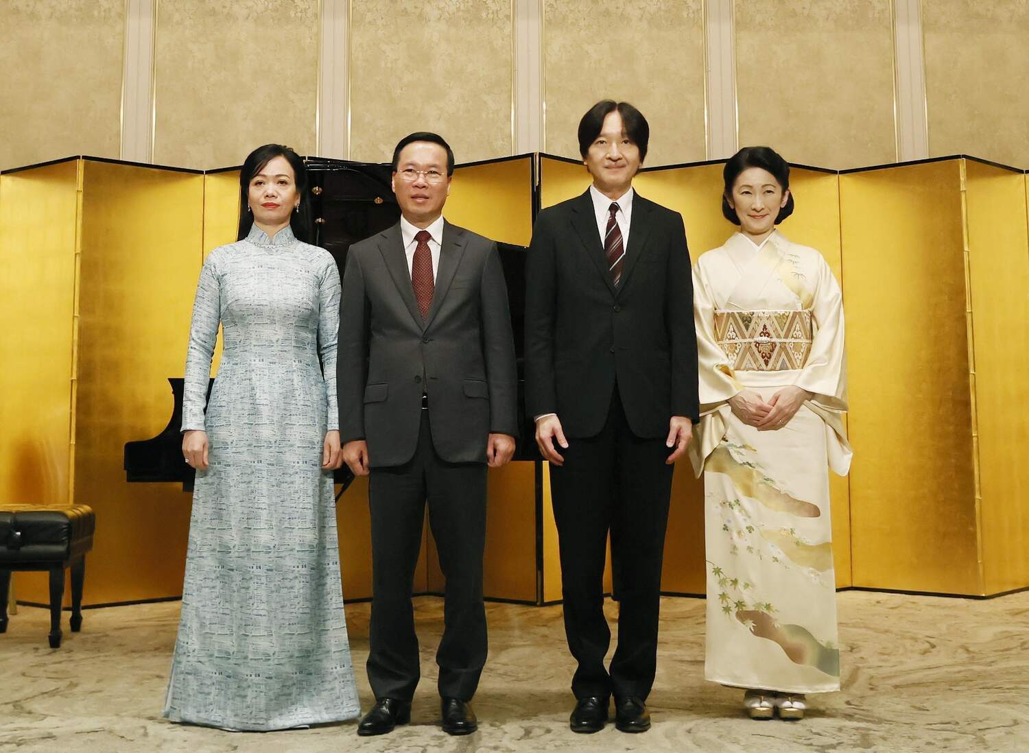 Chủ tịch nước Võ Văn Thưởng và Phu nhân Phan Thị Thanh Tâm cùng Hoàng Thái tử Akishino và Công nương Kiko. Ảnh: TTXVN