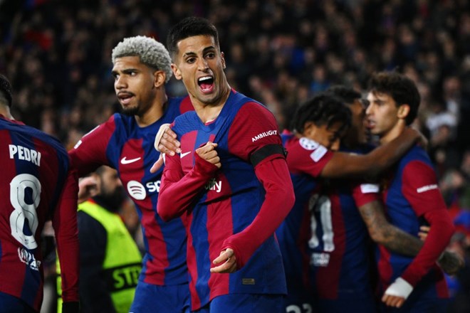 Barcelona thoát hiểm, giành vé vào vòng 1/8 Champions League