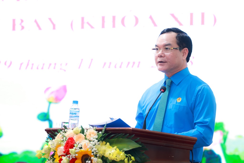 Chủ tịch Tổng Liên đoàn Lao động Việt Nam Nguyễn Đình Khang phát biểu tại hội nghị. Ảnh: Hải Nguyễn 