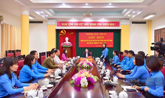 Thường trực Tỉnh ủy Tuyên Quang đã gặp mặt Đoàn đại biểu tỉnh Tuyên Quang đi dự Đại hội XIII Công đoàn Việt Nam.