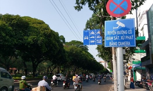Nhiều camera phạt nguội ở Hà Nội. Ảnh Minh Quân