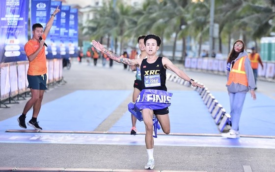 Trung Cường tại giải marathon quốc tế di sản Hạ Long 2023. Ảnh: Ban tổ chức 