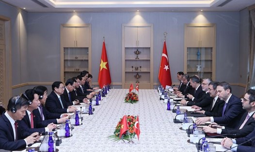 Sáng 29.11 (giờ địa phương), tại Ankara, Thủ tướng Chính phủ Phạm Minh Chính hội đàm với Phó Tổng thống Thổ Nhĩ Kỳ Cevdet Yilmaz. Ảnh: TTXVN