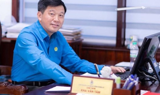 Ông Kha Văn Tám - Tỉnh ủy viên, Chủ tịch Liên đoàn Lao động tỉnh Nghệ An. Ảnh: Quỳnh Trang