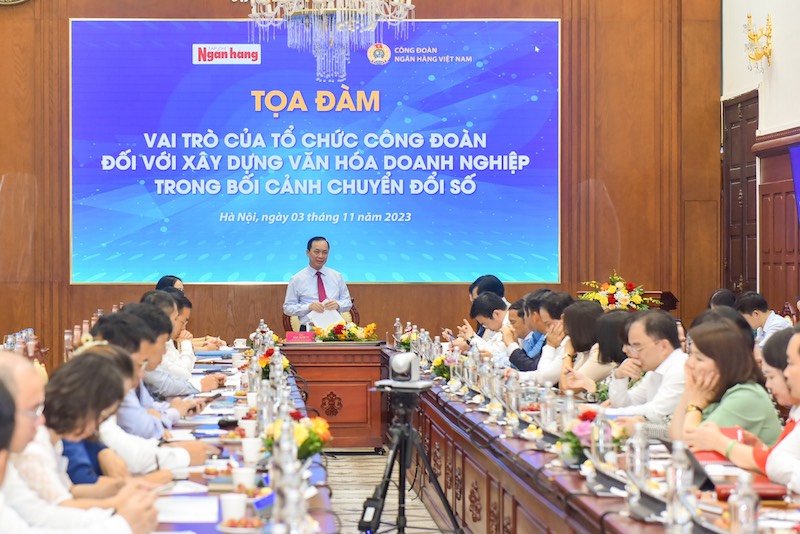 Toàn cảnh buổi toạ đàm với chủ đề “Vai trò của tổ chức công đoàn đối với xây dựng văn hóa doanh nghiệp trong bối cảnh chuyển đổi số”. Ảnh: Hà Anh 