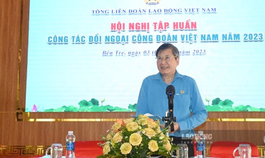 Phó Chủ tịch Thường trực Tổng LĐLĐ Việt Nam Trần Thanh Hải phát biểu tại hội nghị. Ảnh: Thành Nhân