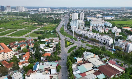 Cầu Mỹ Thủy - điểm cuối của dự án nâng cấp, mở rộng đường Nguyễn Thị Định. Ảnh: Hữu Chánh