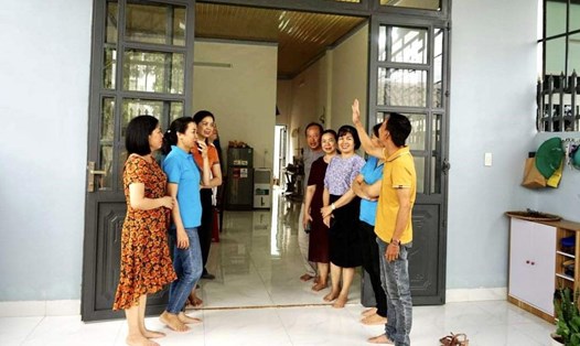 Công đoàn Viên chức tỉnh hỗ trợ anh Nguyễn Tri Phước xây dựng căn nhà kiên cố, sạch đẹp. Ảnh: Thúy Hồng