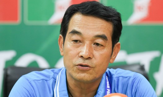 Huấn luyện viên Đinh Thế Nam nhận thất bại đầu tiên trong vai trò huấn luyện viên tạm quyền của Hà Nội FC. Ảnh: Minh Dân