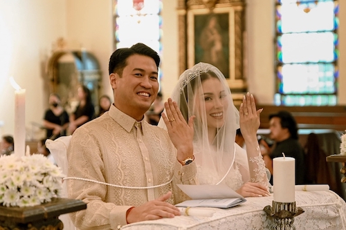Lễ cưới của cặp đôi được tổ chức tại Philippines hồi tháng 3 vừa qua. Ảnh: FBNV
