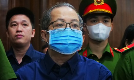 Bị cáo Nguyễn Minh Quân (cựu Giám đốc Bệnh viện TP Thủ Đức). Ảnh: Anh Tú