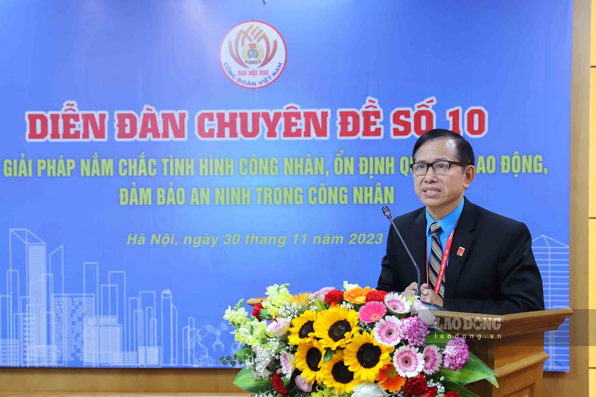 Ông Vũ Mạnh Tiêm, Phó Trưởng ban Tuyên giáo Tổng LĐLĐ Việt Nam phát biểu. Ảnh: Tô Thế
