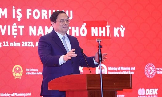 Thủ tướng Chính phủ Phạm Minh Chính phát biểu tại Diễn đàn doanh nghiệp Thổ Nhĩ Kỳ - Việt Nam. Ảnh: VGP