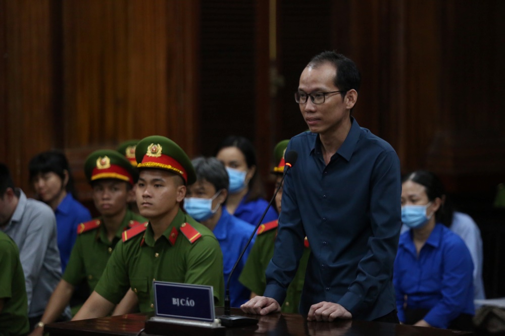 Bị cáo Nguyễn Văn Lợi nói lời sau cùng. Ảnh: Anh Tú