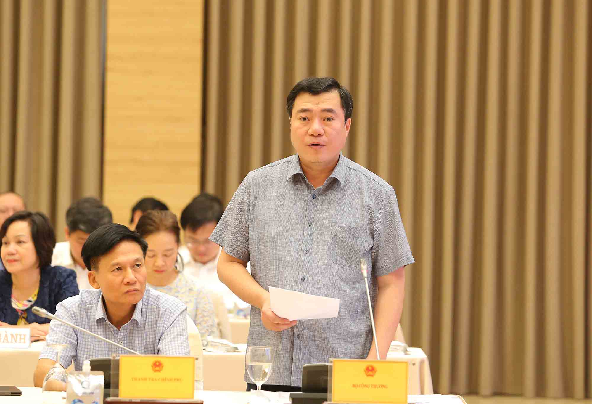 Thứ trưởng Bộ Công Thương Nguyễn Sinh Nhật Tân. 