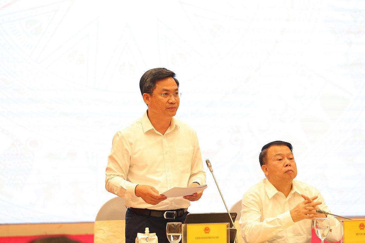 Phó Chủ tịch UBND TP Hà Nội Hà Minh Hải thông tin tại buổi họp báo. Ảnh: Phạm Đông