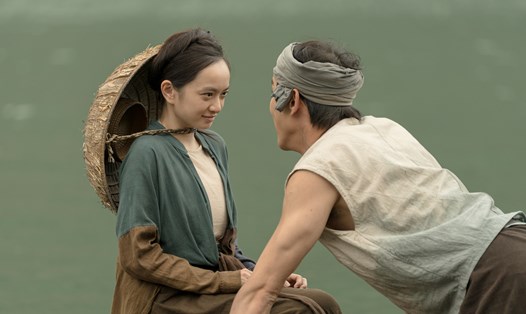 Kaity Nguyễn và Thuận Nguyễn đóng chính trong phim "Người vợ cuối cùng". Ảnh: NSX.