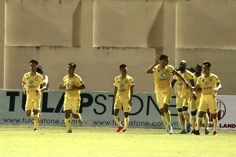 Câu lạc bộ Thanh Hoá sớm dẫn trước 2 bàn trong hiệp 1. Ảnh: Hải Hoàng