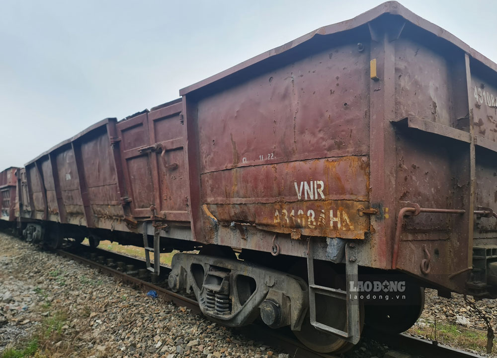 Hiện tượng đìu hiu, vắng khách không chỉ xảy ra ở riêng ga Yên Bái mà là tình trạng chung ngành đường sắt Việt Nam trong nhiều năm qua. 