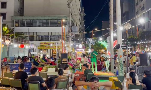 Đà Nẵng tạm dừng các điểm ca nhạc tại chợ đêm. Ảnh: Nguyên Thi