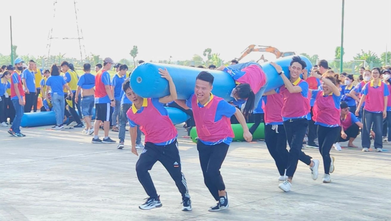 Người lao động hào hững tham gia Ngày hội thể thao do Công ty TNHH Tongwei Việt Nam tổ chức. Ảnh: Nguyễn Nhung
