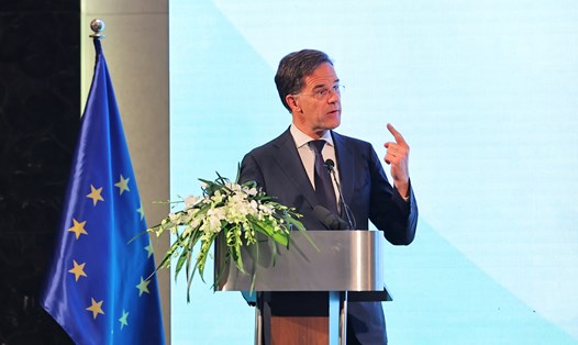 Đại sứ Liên minh châu Âu tại Việt Nam Julien Guerrier nhận định, quá trình chuyển đổi năng lượng là mục tiêu cấp thiết trên toàn thế giới. Ảnh: EUROCHAM