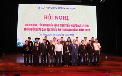 Sáng 6.11, Ban Dân tộc tỉnh Cao Bằng vừa tổ chức hội nghị tôn vinh người có uy tín trong đồng bào dân tộc thiểu số năm 2023. Ảnh: Tân Văn.