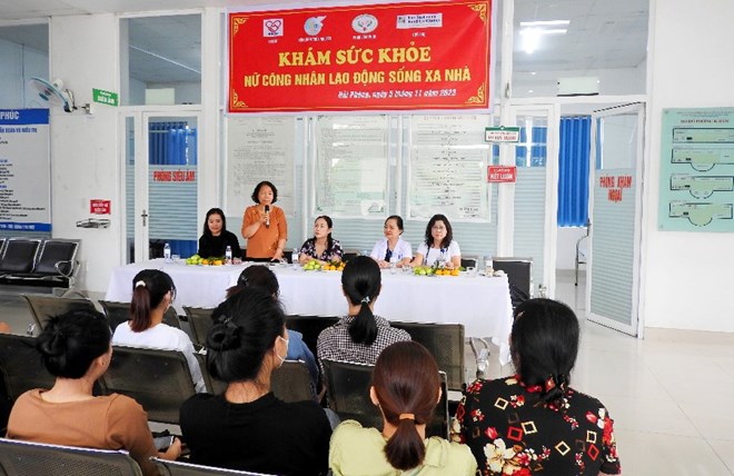 Khám sức khoẻ, tầm soát ung thư nữ công nhân nhà trọ ở Hải Phòng