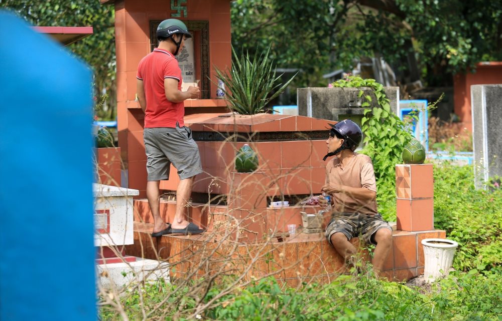  Theo UBND quận Bình Tân, việc thực hiện dự án còn gặp nhiều khó khăn do đặc thù dự án chủ yếu thực hiện công tác bốc mộ, số lượng mộ phải di dời lớn. Đặc biệt, thân nhân các mộ ở nhiều tỉnh, thành trong cả nước, một số thân nhân đã di cư sang nước ngoài nên công tác tìm kiếm các thân nhân gặp nhiều khó khăn.