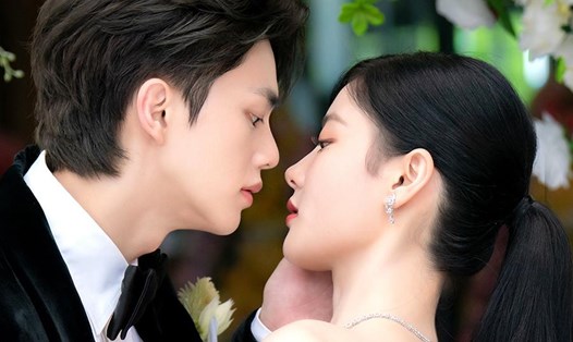 Song Kang - Kim Yoo Jung đóng cặp đôi có hôn nhân giả trong phim “Chàng ác ma của tôi”. Ảnh: Nhà sản xuất