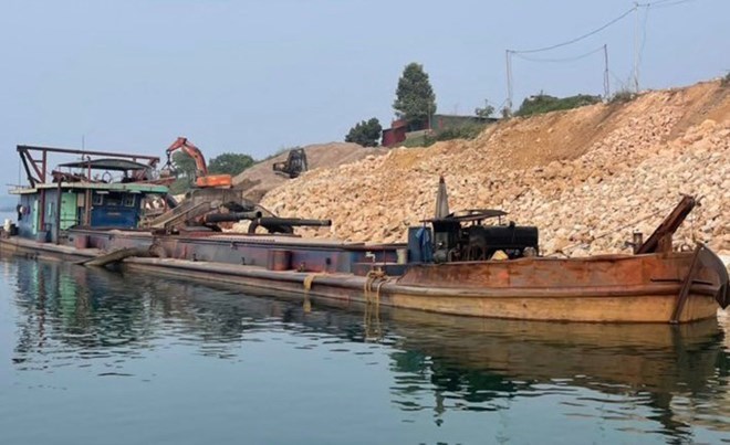 Hà Nội thu ngân sách nghìn tỉ từ đấu giá 3 mỏ cát. Ảnh minh họa: UBND TP Hà Nội