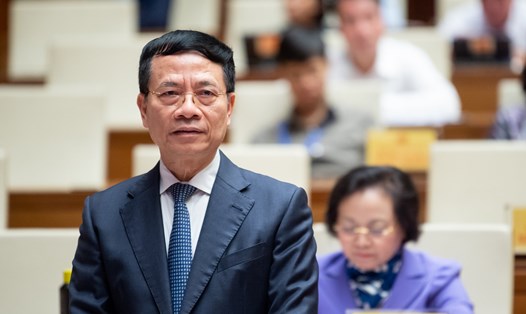 Bộ trưởng Bộ Thông tin và Truyền thông Nguyễn Mạnh Hùng. Ảnh: Media Quốc hội