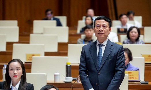 Bộ trưởng Bộ Thông tin và Truyền thông Nguyễn Mạnh Hùng. Ảnh: Media Quốc hội
