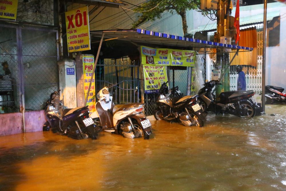 Theo Trung tâm Dự báo Khí tượng Thủy văn Quốc gia từ 7h đến 20h ngày 7.11, thành phố Đà Nẵng ghi nhận lượng mưa đạt mức 262mm ở khu vực xã Hòa Bắc, huyện Hòa Vang.