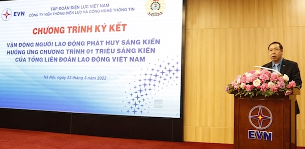 Ông Đỗ Đức Hùng, Chủ tịch Công đoàn Điện lực Việt Nam phát động thi đua Chương trình “10 nghìn sáng kiến”. Ảnh: CĐĐLVN 